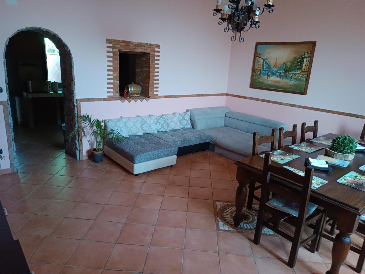 Casa Vacanze Noemi Riposto Exterior photo